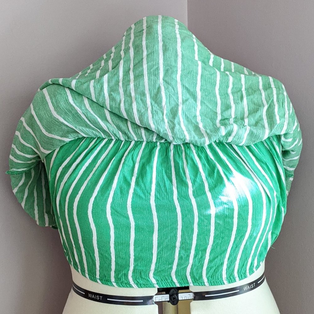F21+ green striped flowy crop top w/ some stretch - Picture 2 of 5